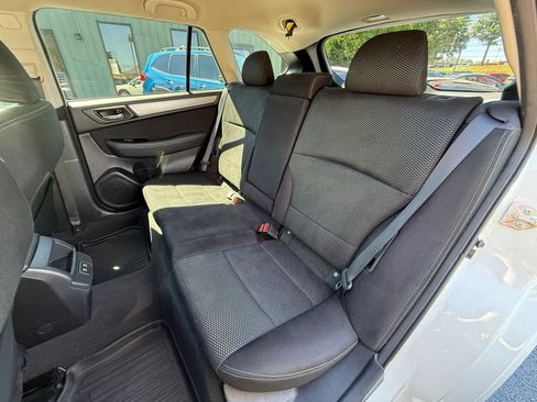 Used 2019 Subaru Outback 2.5i Premium AWD/4WD image 25