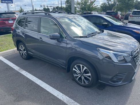 Used 2022 Subaru Forester Limited w/ Popular Package #3 AWD/4WD image 3