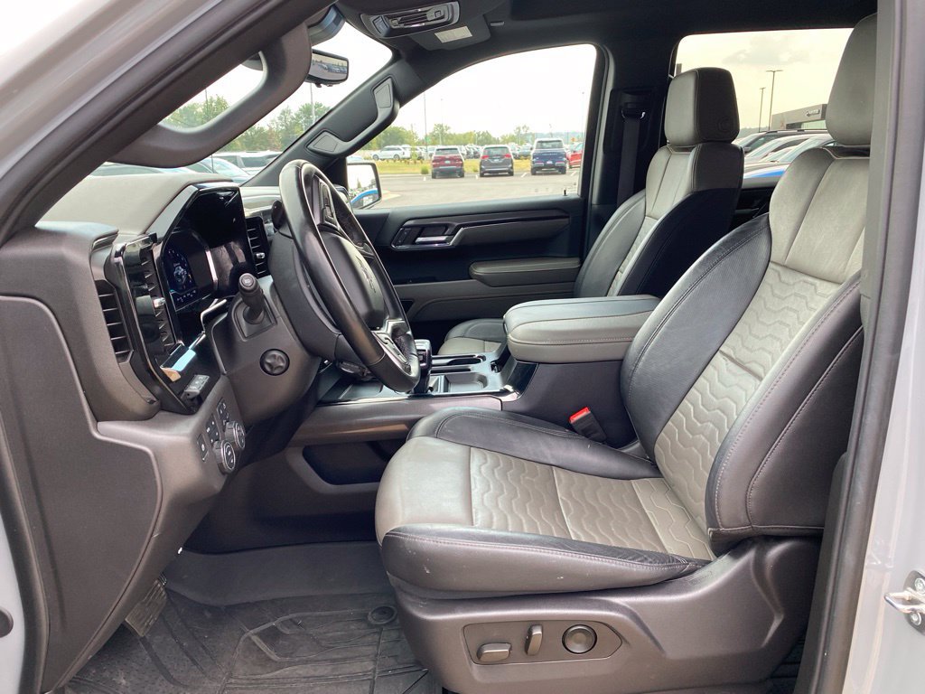 Used 2024 Chevrolet Silverado 1500 ZR2 w/ Technology Package AWD/4WD image 11