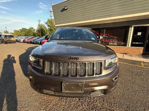 Used 2014 Jeep Grand Cherokee Altitude image 2
