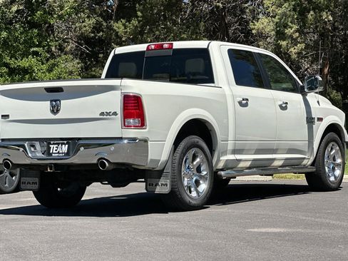 Used 2018 RAM 1500 Laramie w/ Convenience Group AWD/4WD image 4