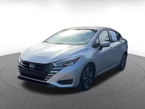 Used 2025 Nissan Versa SV image 7