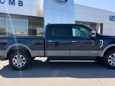 Used 2021 Ford F250 Lariat w/ Lariat Ultimate Package image 6
