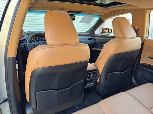 Used 2023 Lexus ES 350 w/ Premium Package FWD image 37
