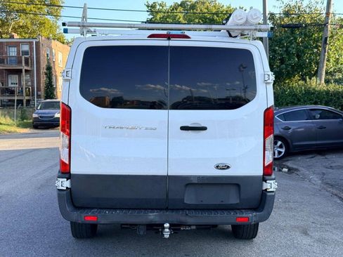 Used 2015 Ford Transit 250 130 Low Roof w/ Exterior Upgrade Package RWD image 7