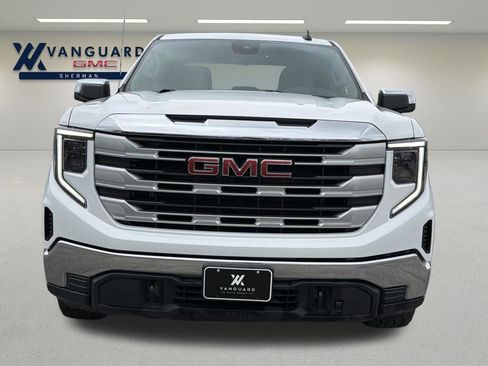 Used 2023 GMC Sierra 1500 SLE image 2