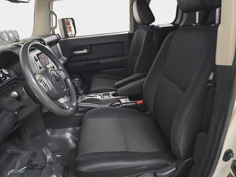 Used 2012 Toyota FJ Cruiser 4WD w/ Convenience Pkg image 17