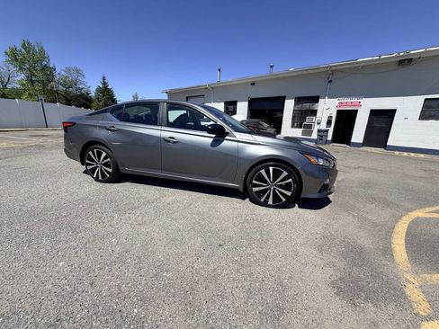 Used 2019 Nissan Altima 2.5 SR AWD/4WD image 9