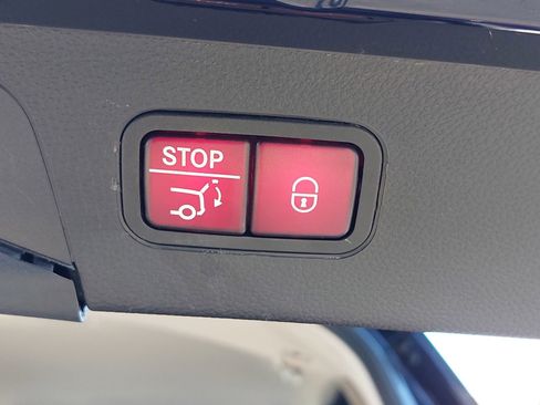 Used 2022 Mercedes-Benz GLC 300 GLC 300 image 13