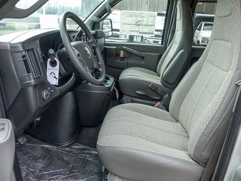 New 2025 Chevrolet Express 3500 LT w/ LT Preferred Equipment Group RWD image 13