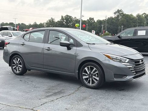 Used 2025 Nissan Versa SV w/ Trunk Package FWD image 9