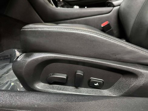 Used 2017 INFINITI Q60 3.0t w/ Premium Plus Package 3.0T AWD/4WD image 26