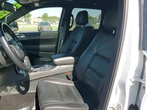 Used 2022 Jeep Grand Cherokee Limited image 10