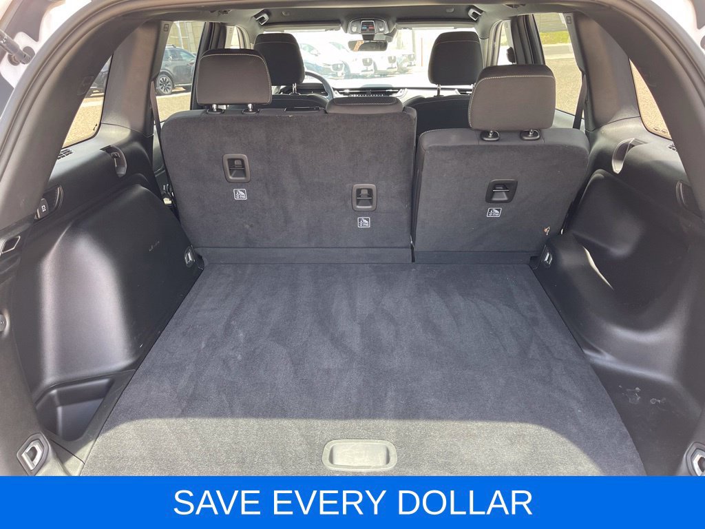 Used 2025 Jeep Grand Cherokee Laredo AWD/4WD image 6