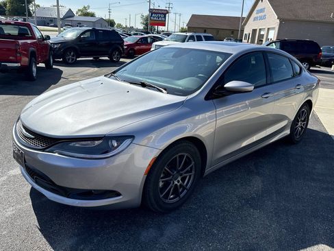 Used 2015 Chrysler 200 S w/ Navigation & Sound Group I FWD image 6