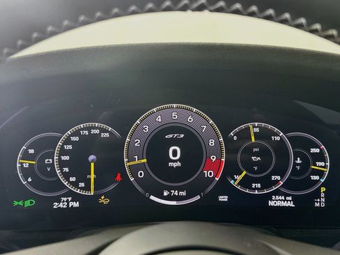 Certified 2025 Porsche 911 GT3 RWD image 16