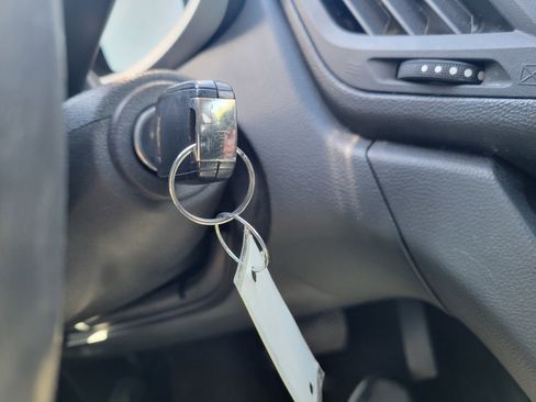 Used 2017 Chevrolet Equinox LT w/ Convenience Package image 18