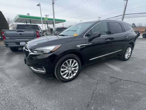 Used 2020 Buick Enclave Essence w/ Sound and Sites Package image 4