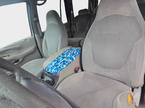Used 2000 Ford Expedition XLT RWD image 8