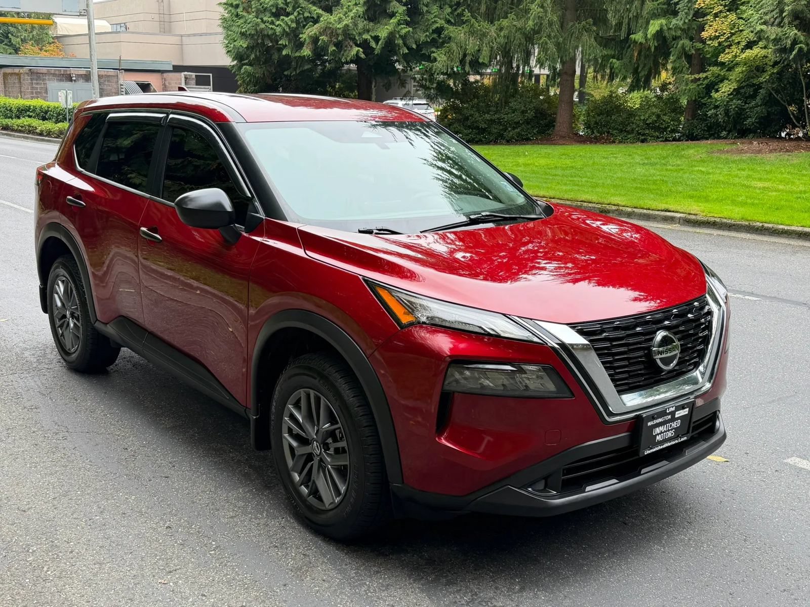 Used 2021 Nissan Rogue S AWD/4WD image 6