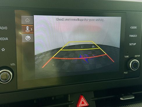 Used 2024 Kia Sportage LX image 21