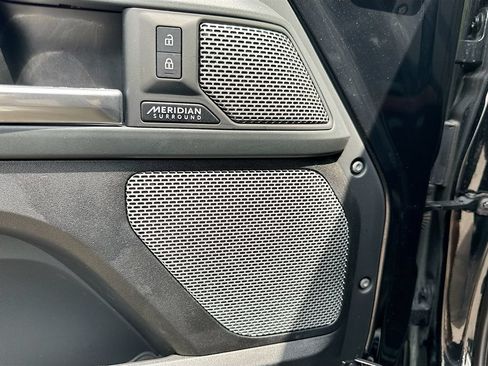 Used 2023 Land Rover Defender 130 X AWD/4WD image 19