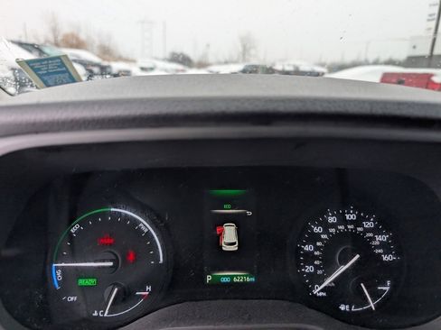 Used 2023 Toyota Sienna XLE image 18