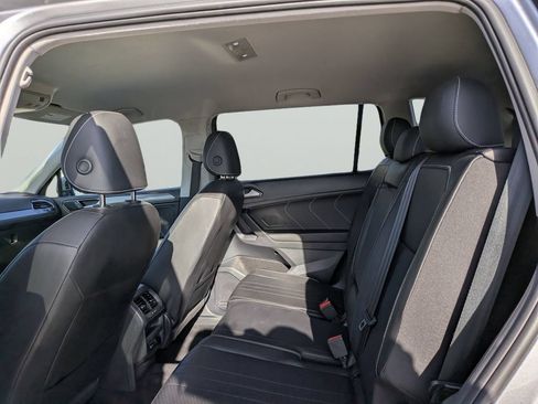Certified 2023 Volkswagen Tiguan SE FWD image 14