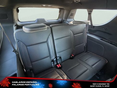 Certified 2025 Chevrolet Suburban Premier RWD image 32