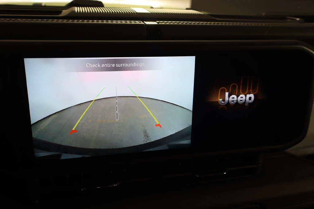 Used 2026 Jeep Wrangler Unlimited Sahara AWD/4WD image 37