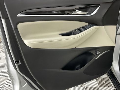 Used 2022 Buick Enclave Essence w/ Sport Touring Edition image 21