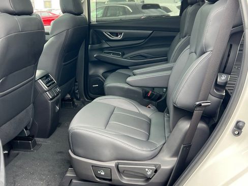 New 2025 Subaru Ascent Limited image 12