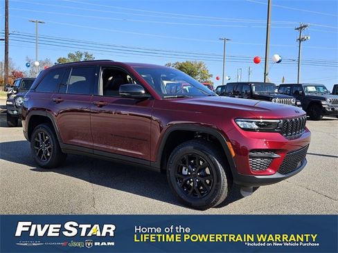 New 2025 Jeep Grand Cherokee Altitude image 1