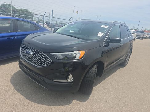 Used 2023 Ford Edge SEL w/ Convenience Package AWD/4WD image 5
