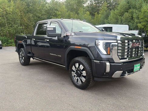 Used 2024 GMC Sierra 3500 Denali AWD/4WD image 7