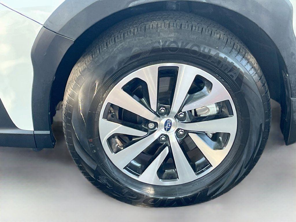 Used 2025 Subaru Outback Premium AWD/4WD image 31
