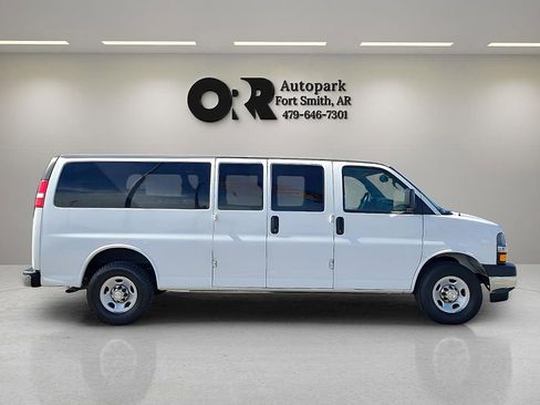 Used 2020 Chevrolet Express 3500 LT w/ LT Preferred Equipment Group image 6