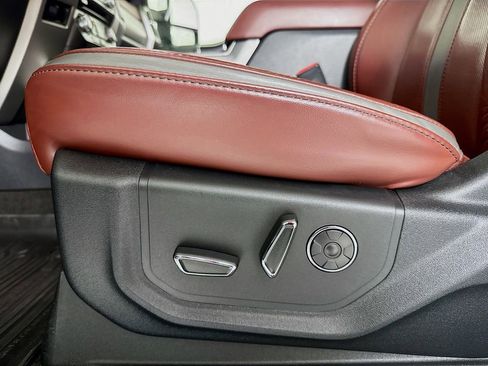 Used 2018 Ford F350 Platinum w/ Platinum Ultimate Package image 18