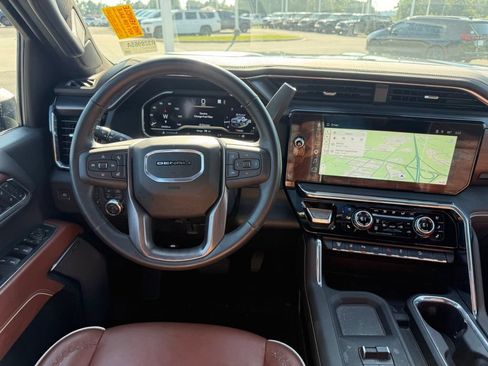 Used 2025 GMC Sierra 2500 Denali Ultimate AWD/4WD image 8