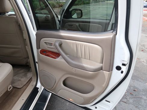 Used 2006 Toyota Tundra Limited image 17