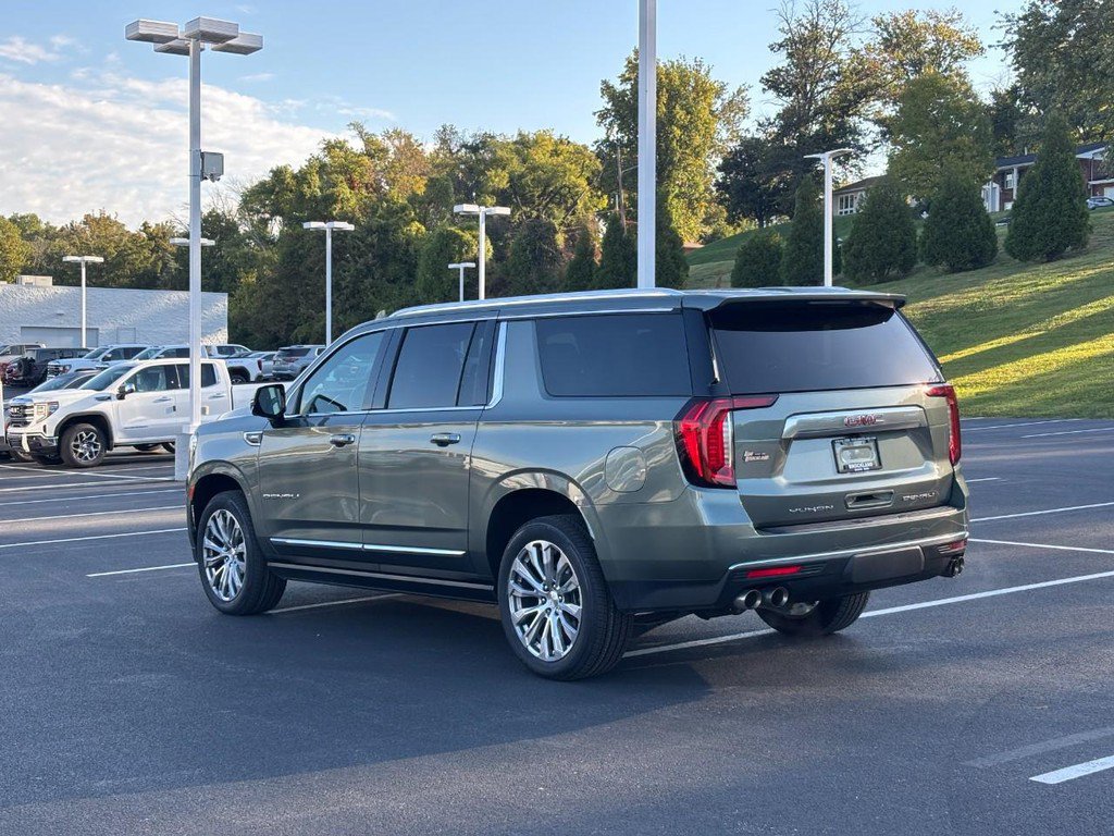 Certified 2023 GMC Yukon XL Denali AWD/4WD image 5