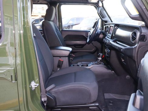 Used 2021 Jeep Wrangler Unlimited Sport image 28