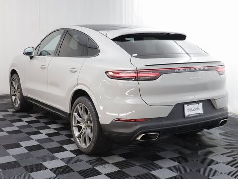 Used 2022 Porsche Cayenne Platinum Edition image 18