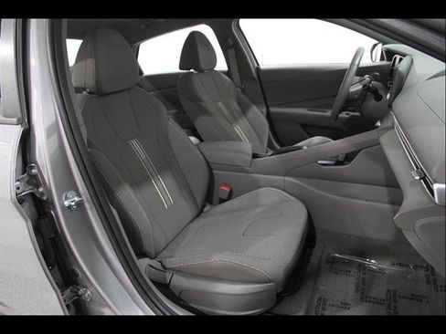 Certified 2025 Hyundai Elantra Sport FWD image 15