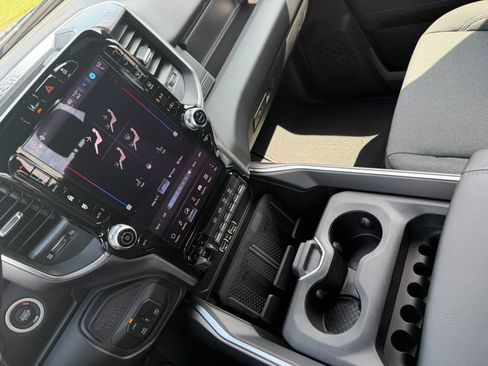 New 2026 RAM 2500 Big Horn AWD/4WD image 22