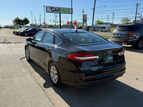 Used 2019 Ford Fusion S FWD image 9