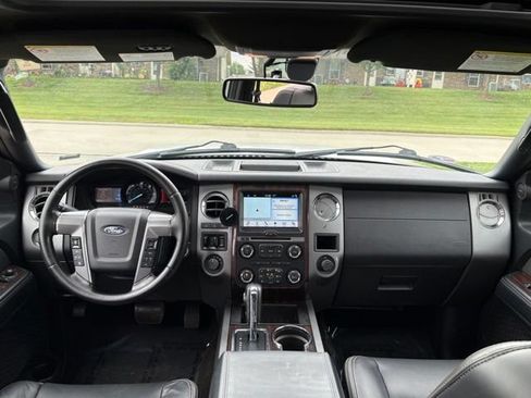 Used 2017 Ford Expedition Platinum AWD/4WD image 24