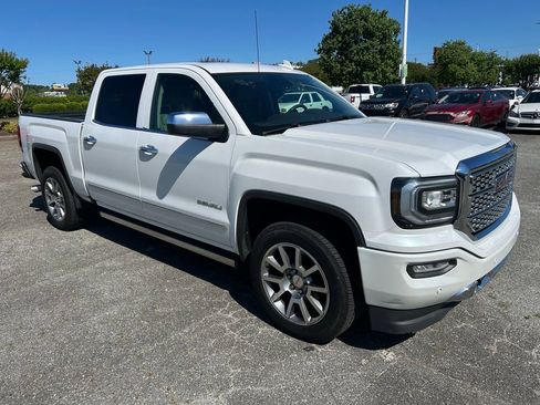 Used 2016 GMC Sierra 1500 Denali w/ Enhanced Driver Alert Package AWD/4WD image 9
