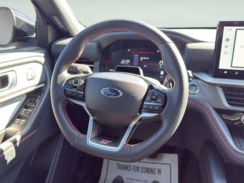 Used 2025 Ford Explorer ST image 16