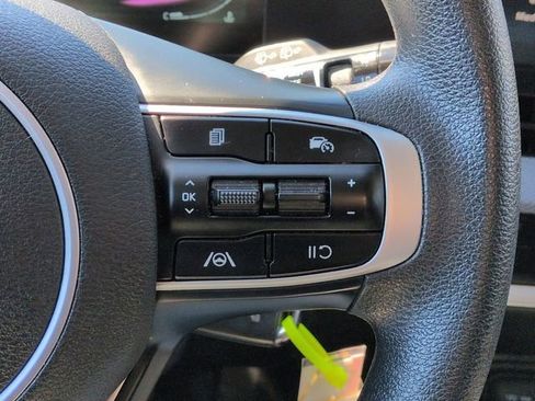 Used 2025 Kia Sportage LX image 30